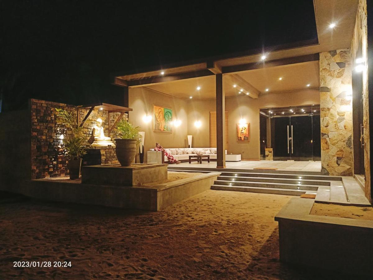 Blue Waves Kite Surfing Beach Resort Kalpitiya Exterior photo