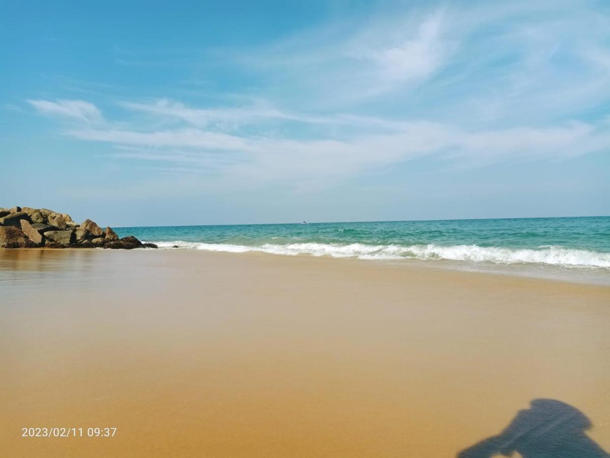 Blue Waves Kite Surfing Beach Resort Kalpitiya Exterior photo