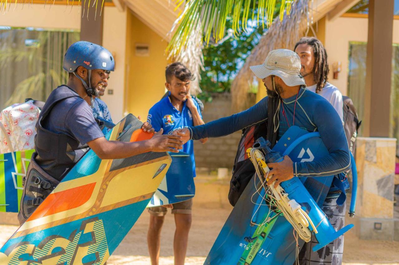 Blue Waves Kite Surfing Beach Resort Kalpitiya Exterior photo