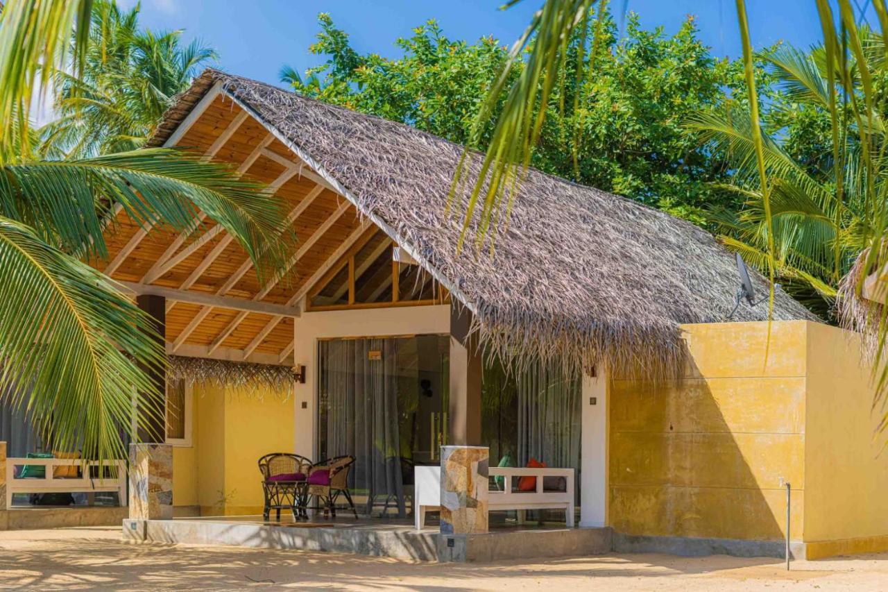 Blue Waves Kite Surfing Beach Resort Kalpitiya Exterior photo