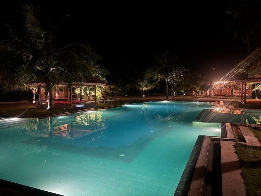 Blue Waves Kite Surfing Beach Resort Kalpitiya Exterior photo
